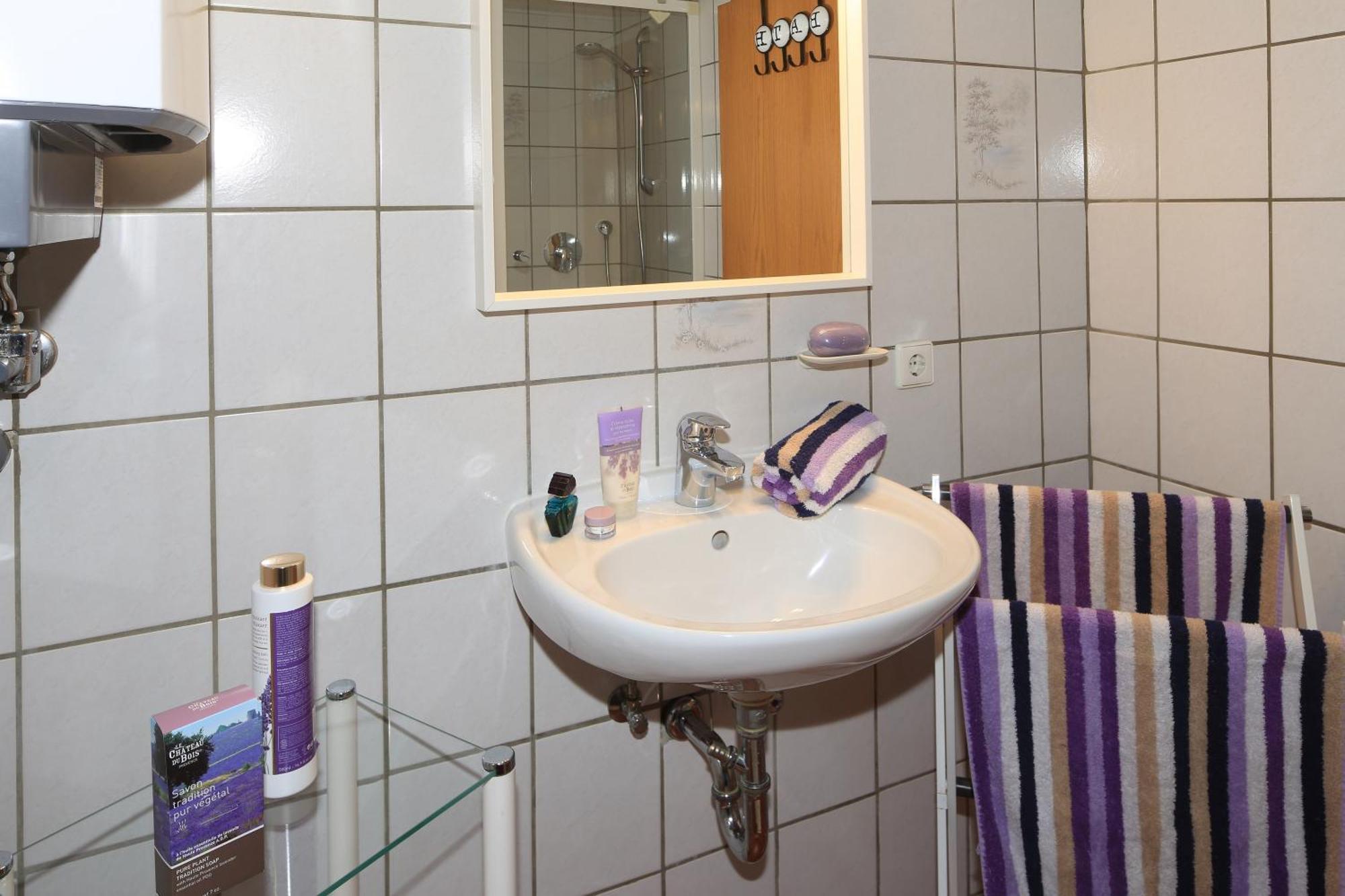 Appartamento Haus Am Sonnenhuegel Bad Urach Esterno foto