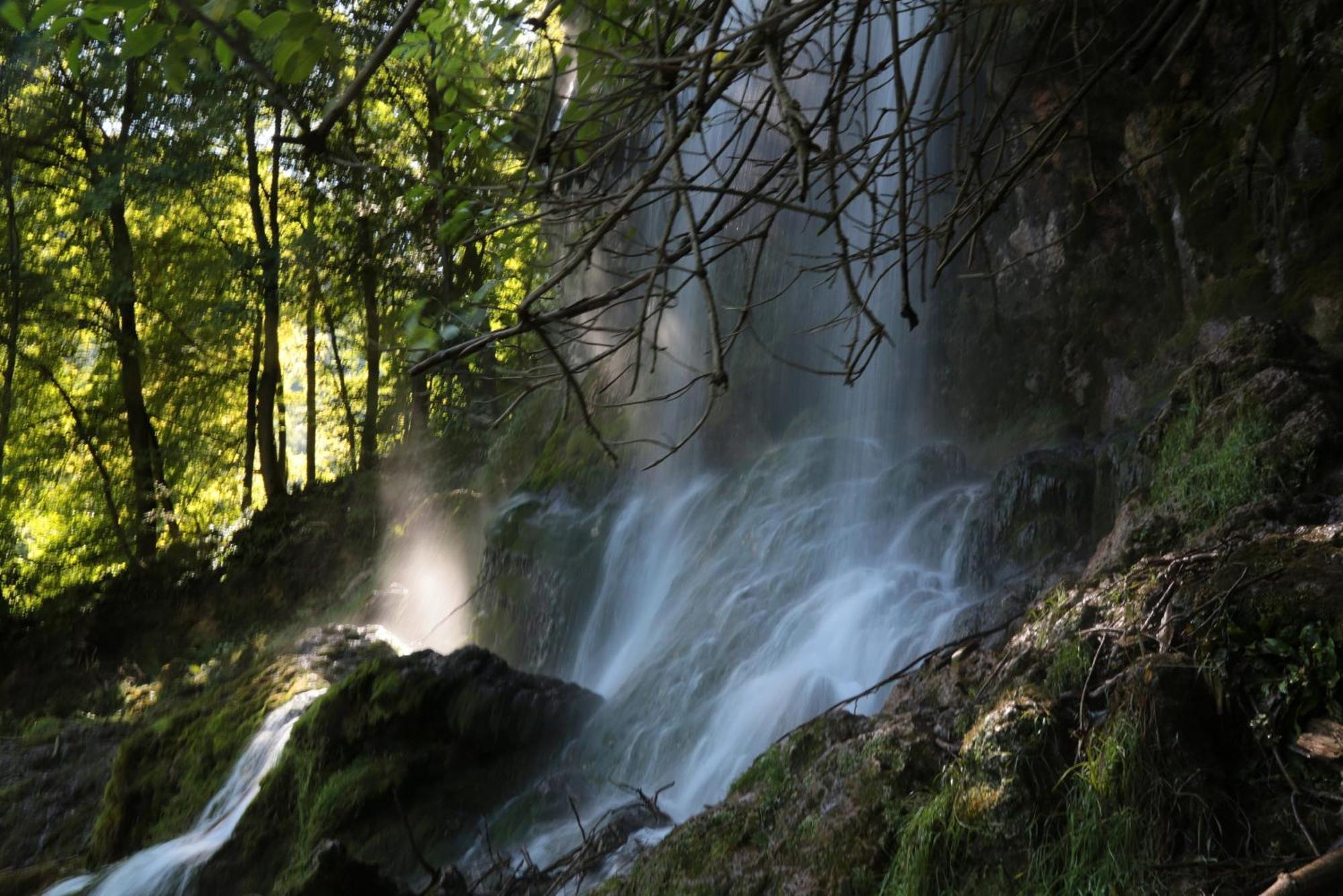 Appartamento Haus Am Sonnenhuegel Bad Urach Esterno foto